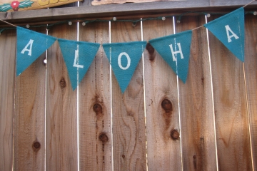 Aloha Burlap Banner