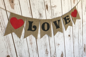 LOVE Burlap Banner "Fairytale"